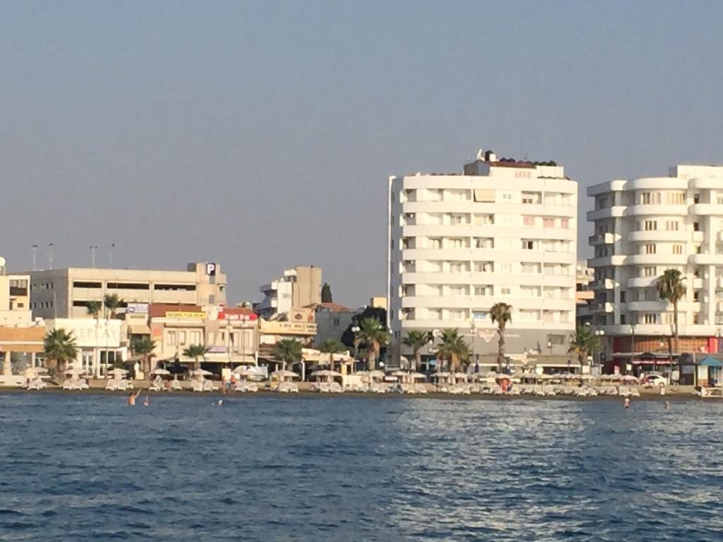 Alex Beach Apartment 31 Larnaca Eksteriør billede